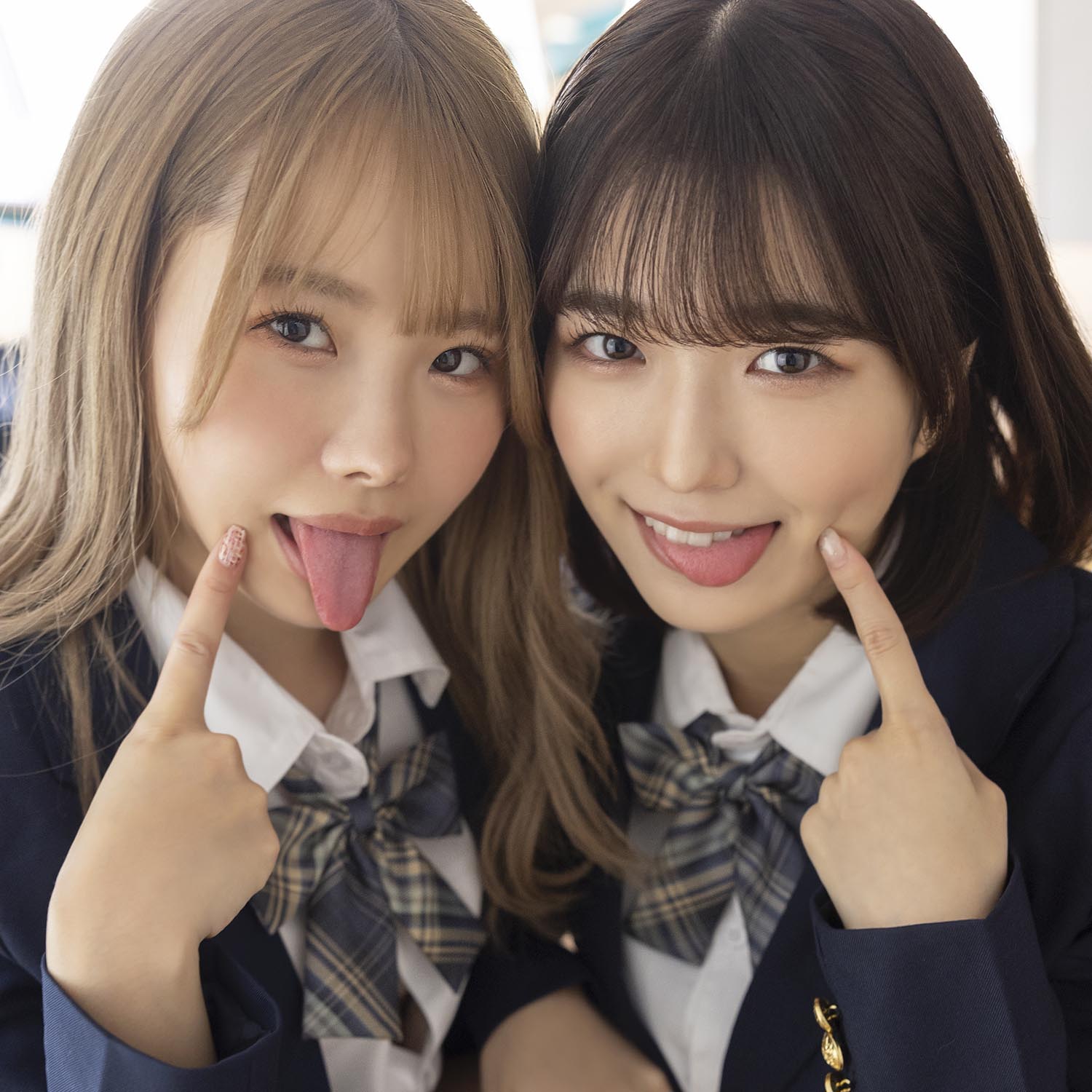 よだれをた～っぷり飲ませてくれる制服美少女のとろっとろベロちゅう唾液性交